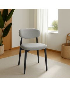 Cadeira de Jantar Lucy Estrutura Aço Carbono Laminado Preto com Estofado Linho Cinza